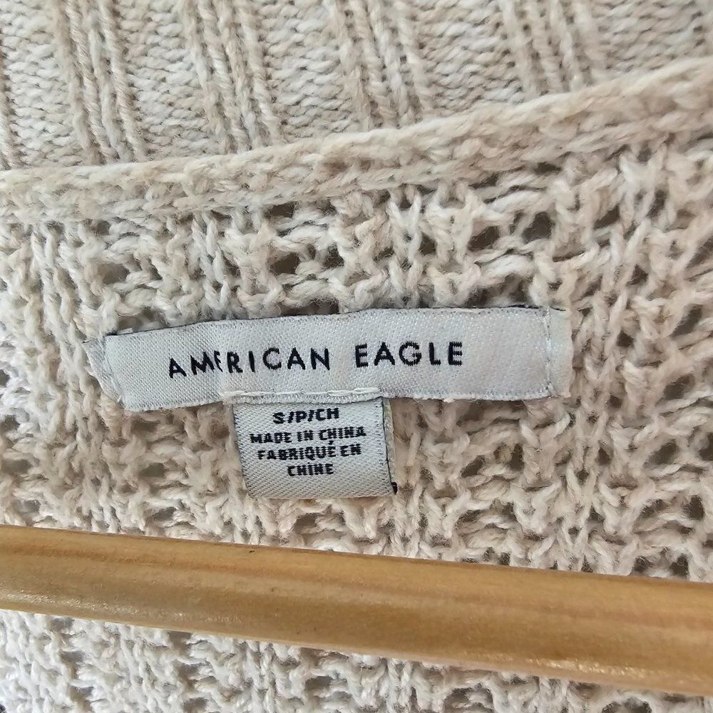 EUC AMERICAN EAGLE OUTFITTERS V NECK BUTTON DOWN CREAM CARDIGAN SIZE S - Picture 13 of 14